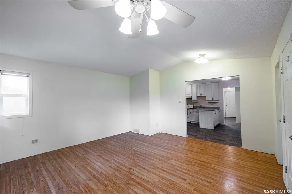 2808 Clarence Avenue S Saskatoon SK S7J 1M8