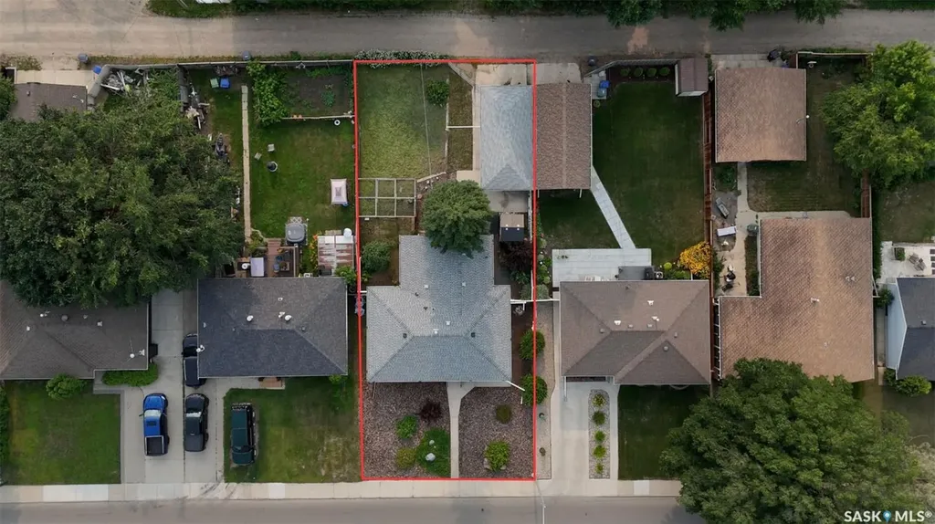 2808 Clarence Avenue S Saskatoon SK S7J 1M8