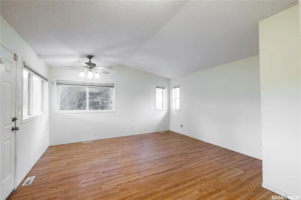 2808 Clarence Avenue S Saskatoon SK S7J 1M8