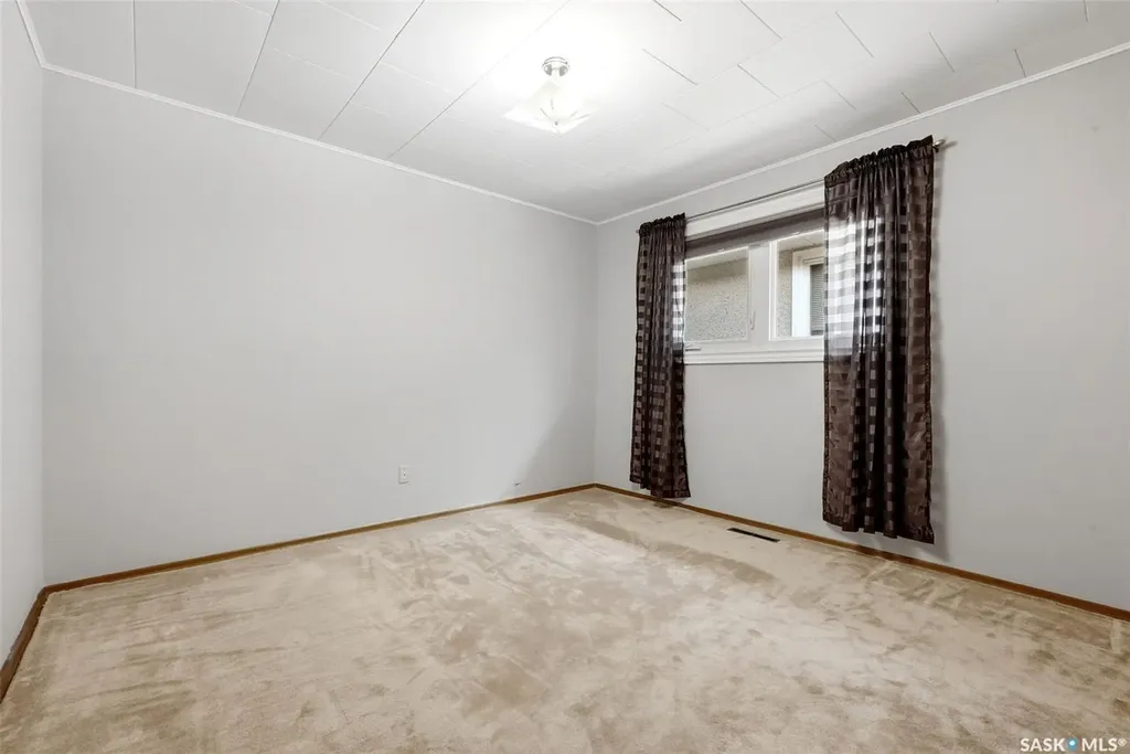 273 Angus Street Regina SK S4R 3K5