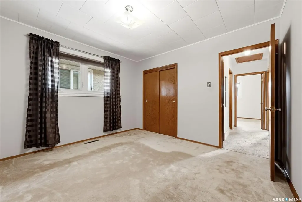 273 Angus Street Regina SK S4R 3K5