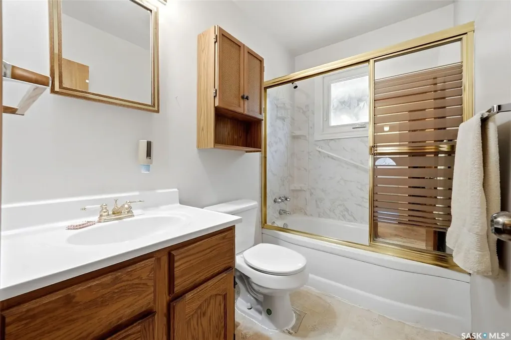 273 Angus Street Regina SK S4R 3K5