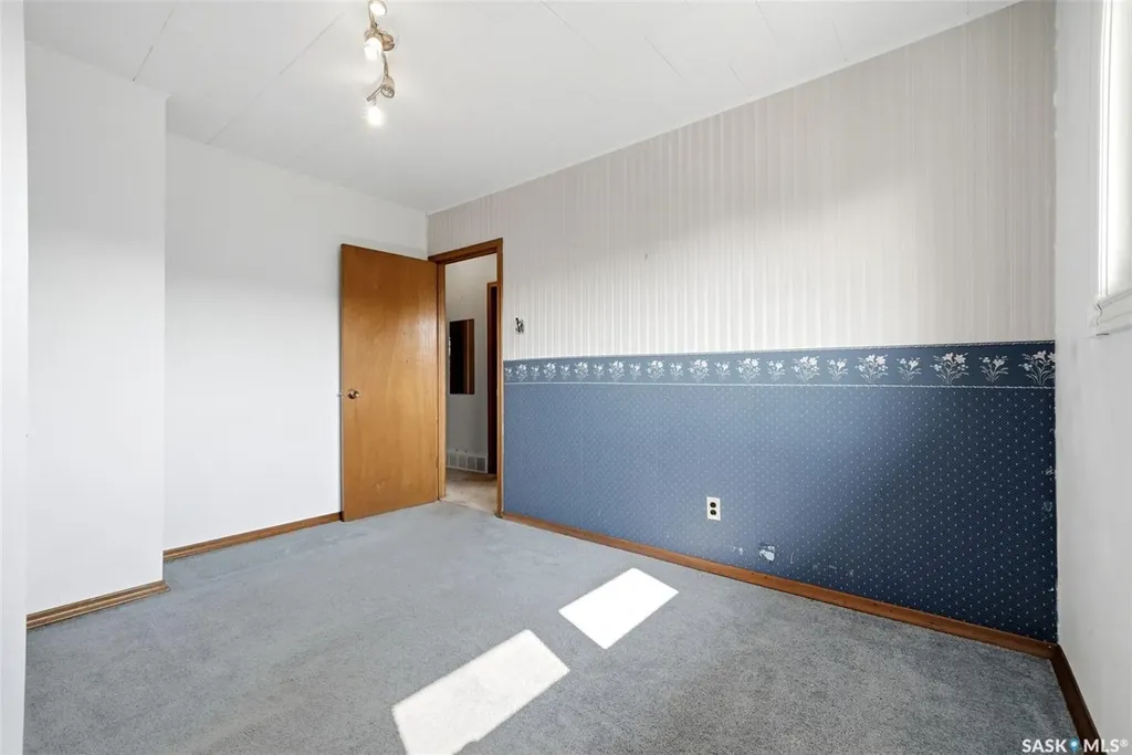 273 Angus Street Regina SK S4R 3K5