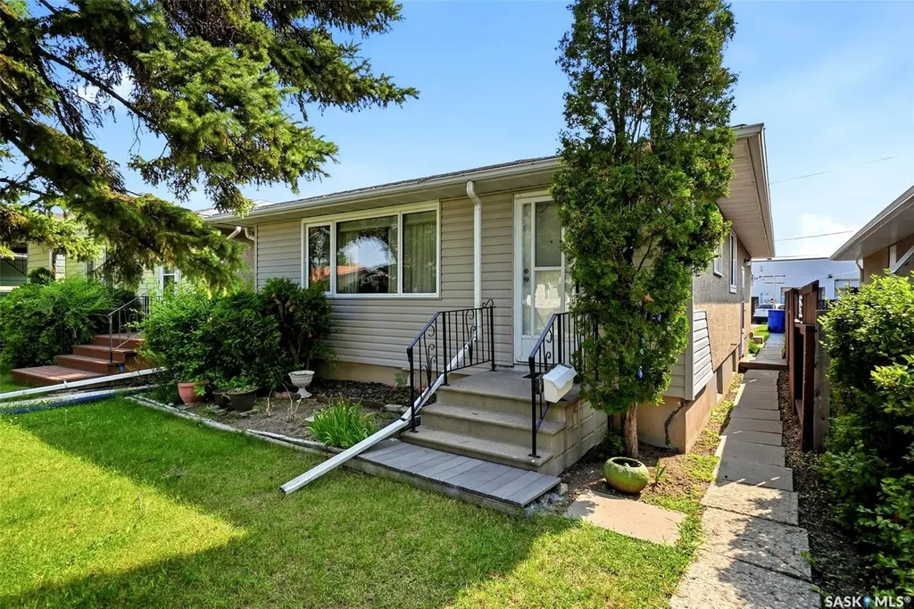 273 Angus Street Regina SK S4R 3K5