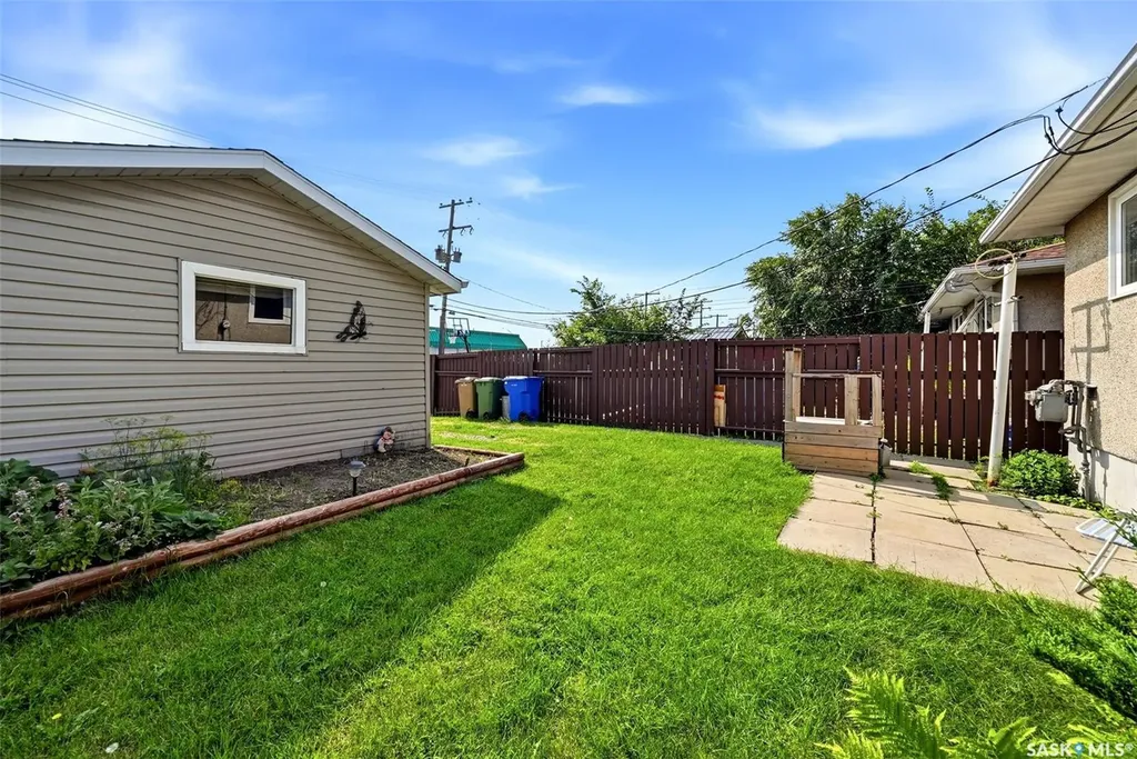 273 Angus Street Regina SK S4R 3K5
