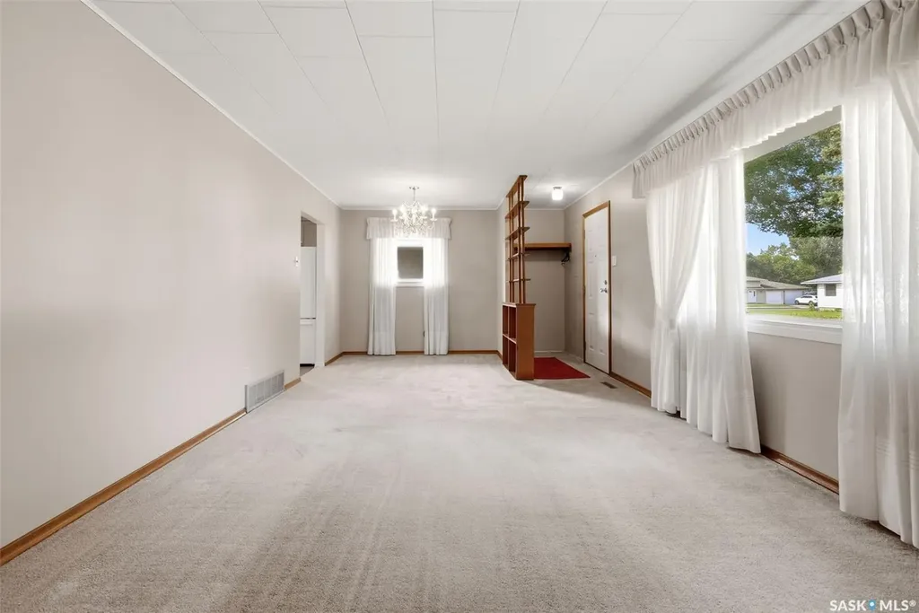 273 Angus Street Regina SK S4R 3K5