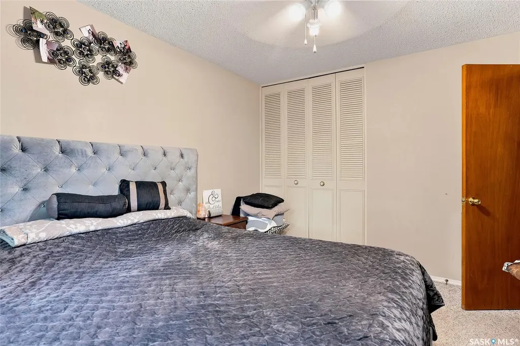 2309 Easthill Saskatoon SK S7J 3E4