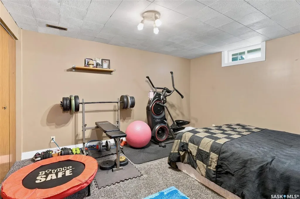 2309 Easthill Saskatoon SK S7J 3E4