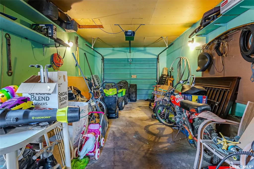 2309 Easthill Saskatoon SK S7J 3E4