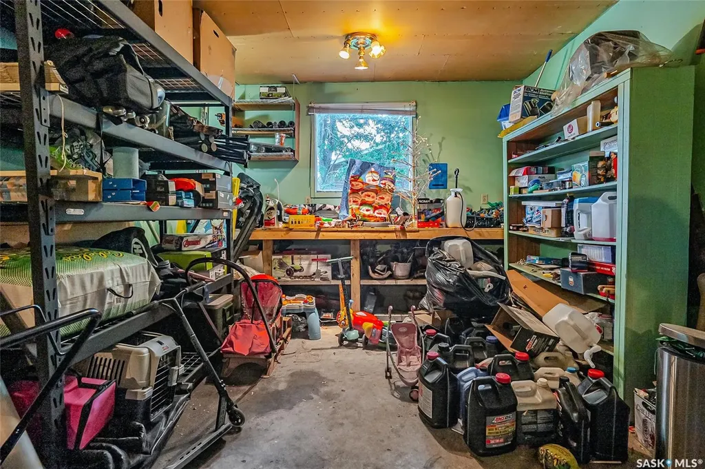 2309 Easthill Saskatoon SK S7J 3E4