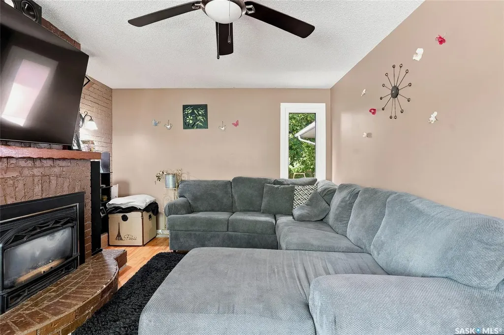 2309 Easthill Saskatoon SK S7J 3E4