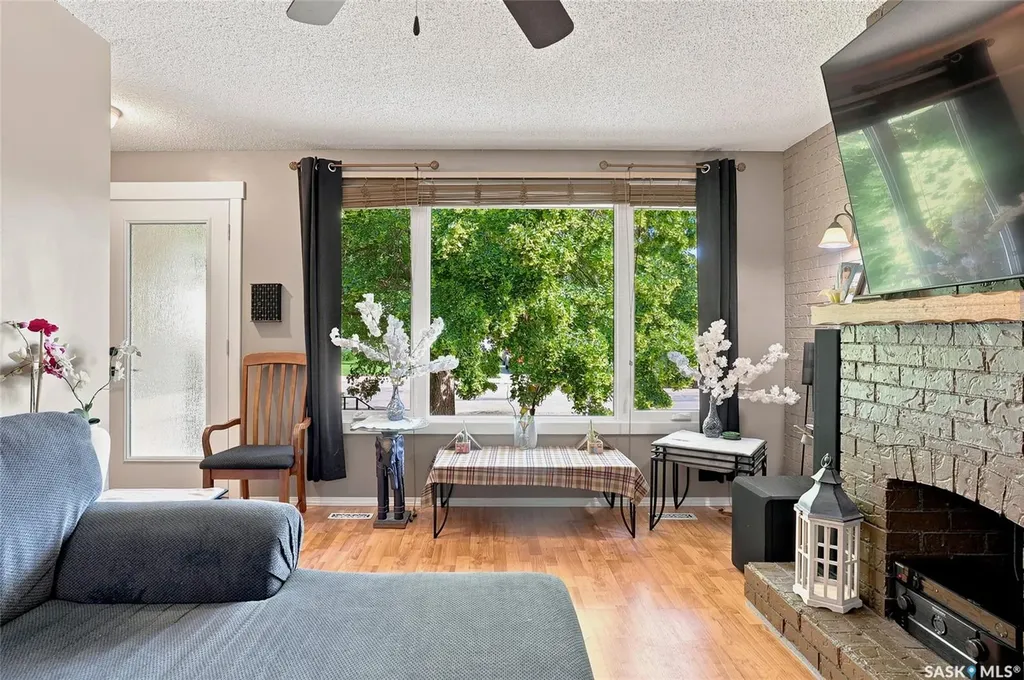 2309 Easthill Saskatoon SK S7J 3E4