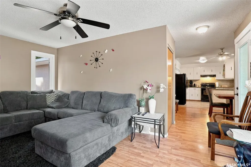 2309 Easthill Saskatoon SK S7J 3E4