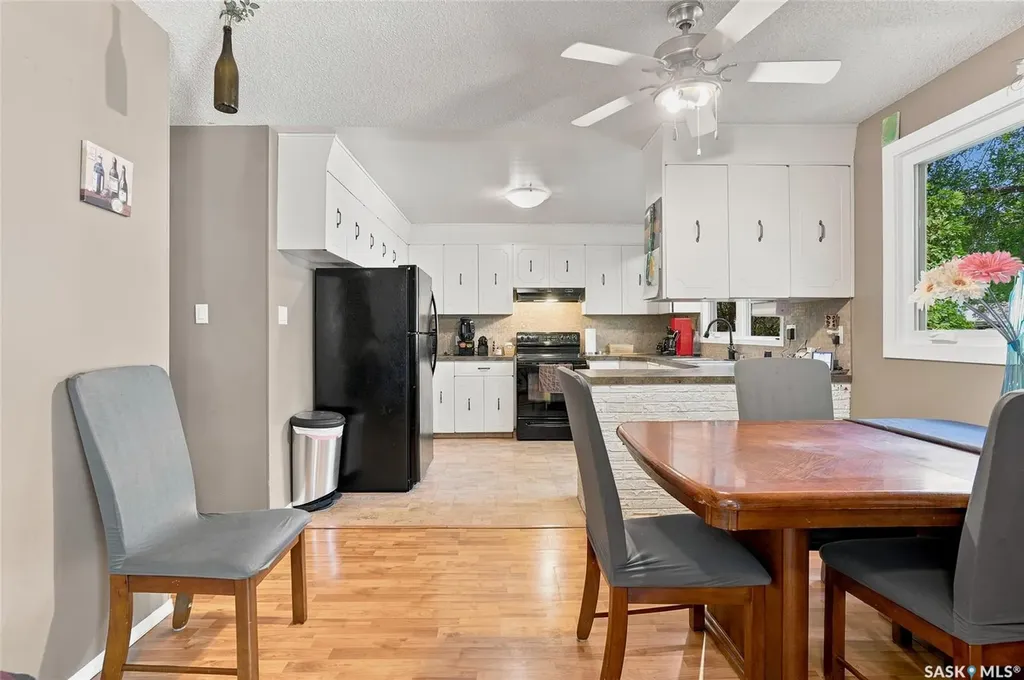2309 Easthill Saskatoon SK S7J 3E4