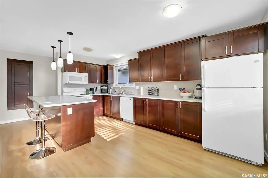 13 Carleton Drive Saskatoon SK S7H 3N7