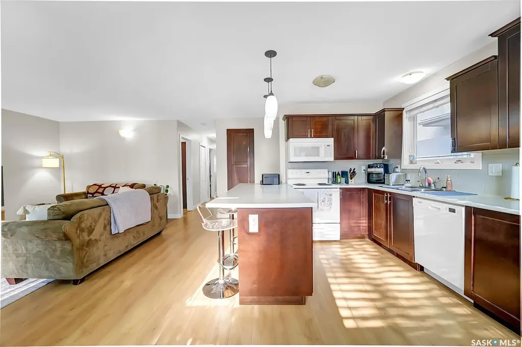 13 Carleton Drive Saskatoon SK S7H 3N7