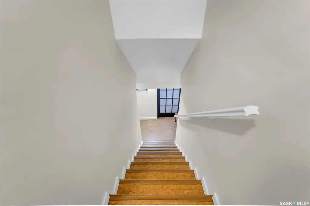 13 Carleton Drive Saskatoon SK S7H 3N7