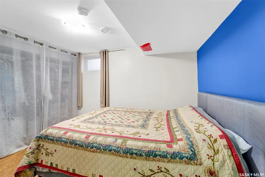 13 Carleton Drive Saskatoon SK S7H 3N7
