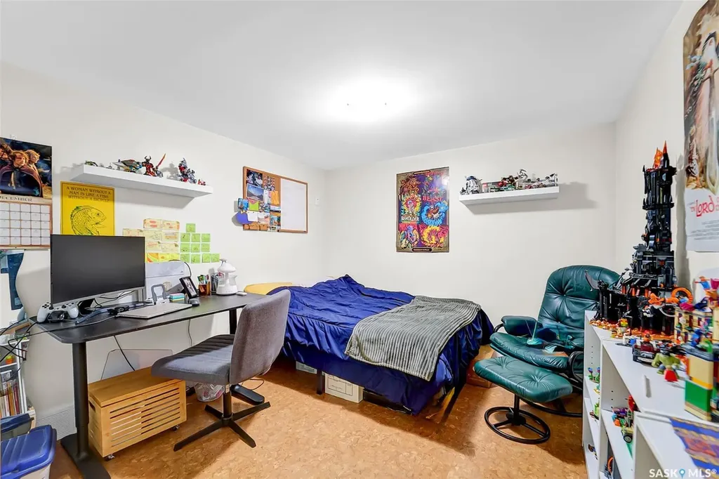 13 Carleton Drive Saskatoon SK S7H 3N7