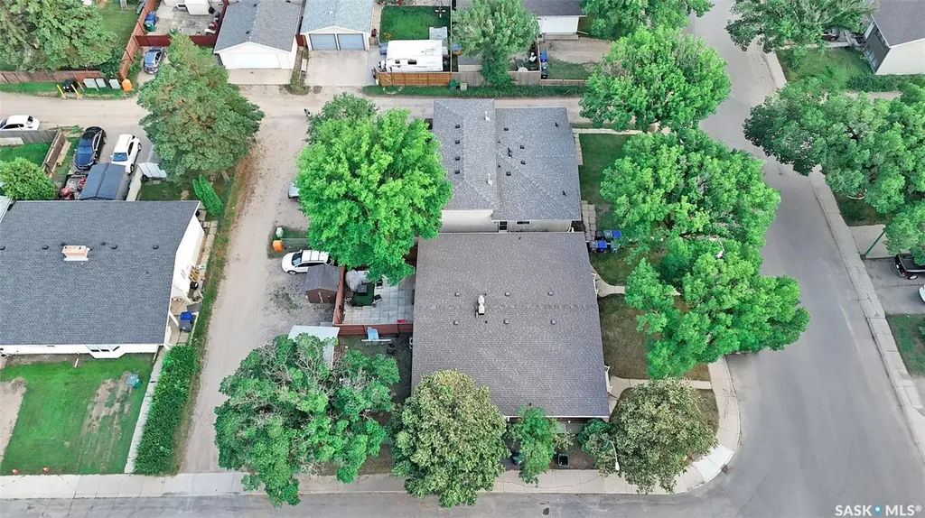13 Carleton Drive Saskatoon SK S7H 3N7