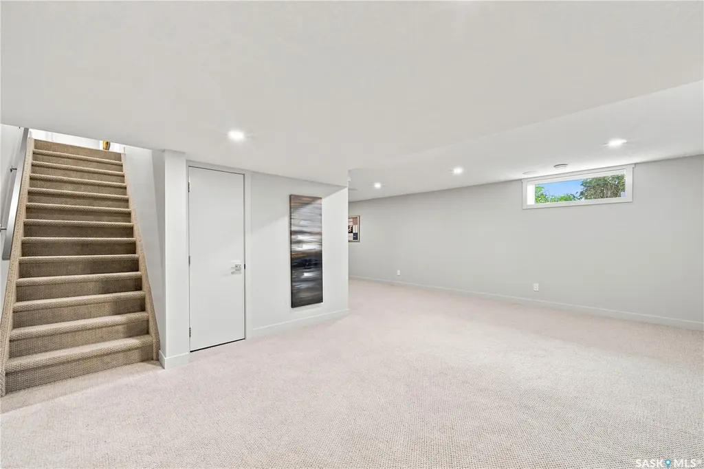 323 Mallin Crescent Saskatoon SK S7K 7X2