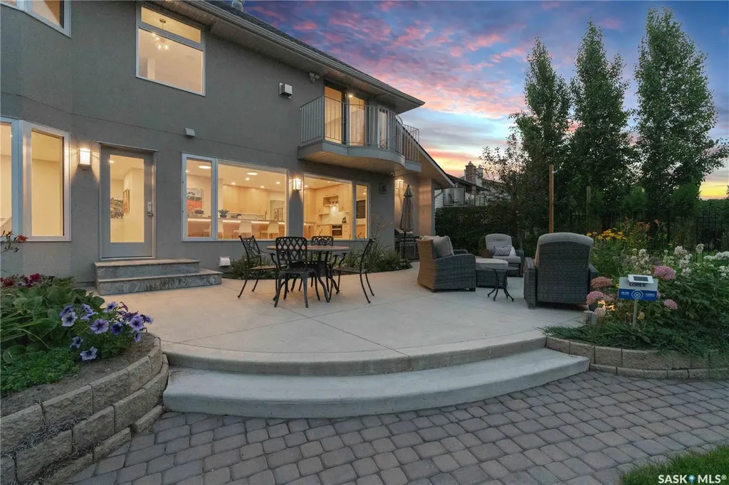 323 Mallin Crescent Saskatoon SK S7K 7X2