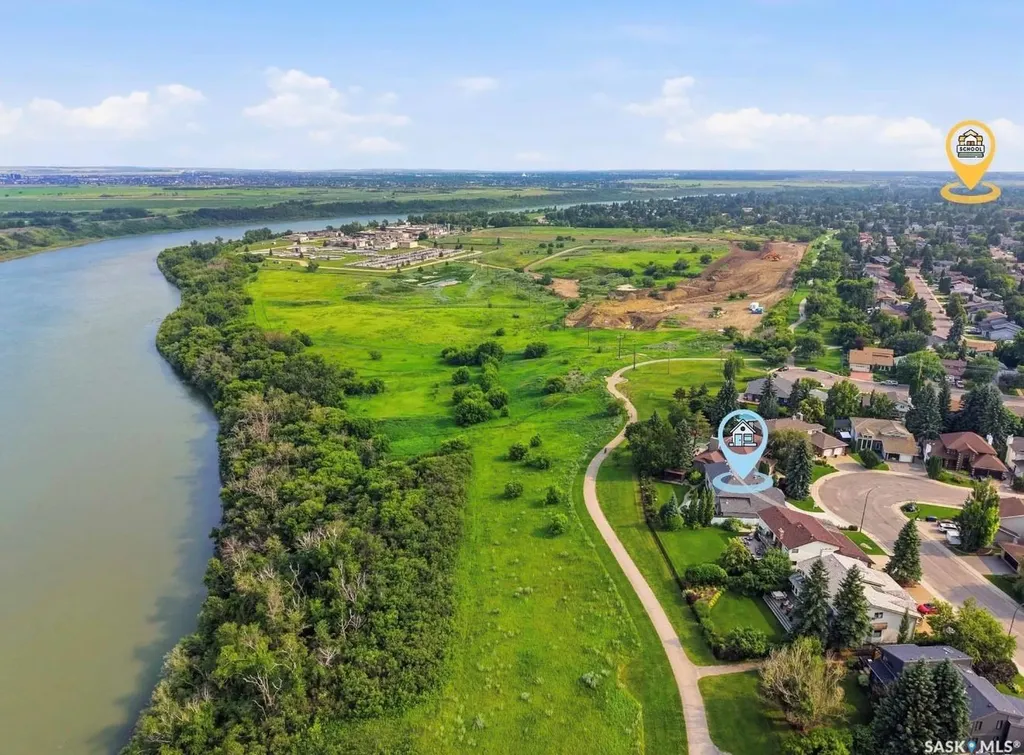 323 Mallin Crescent Saskatoon SK S7K 7X2