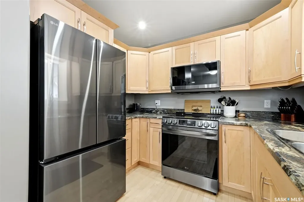 1548 Maple Hill Crescent N Regina SK S4X 0E8
