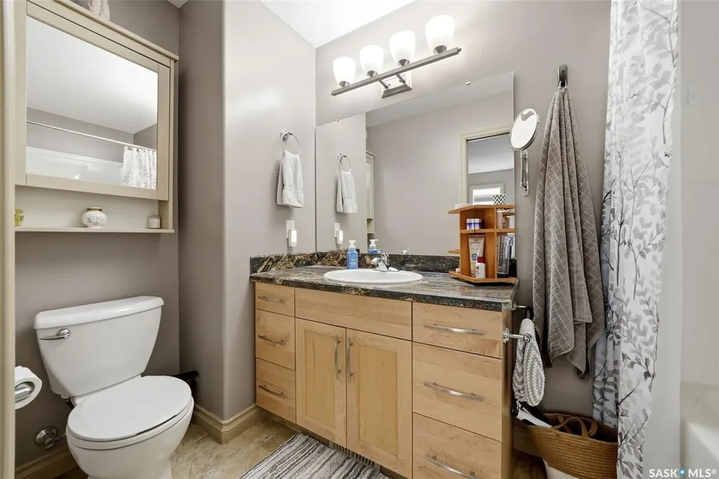 1548 Maple Hill Crescent N Regina SK S4X 0E8