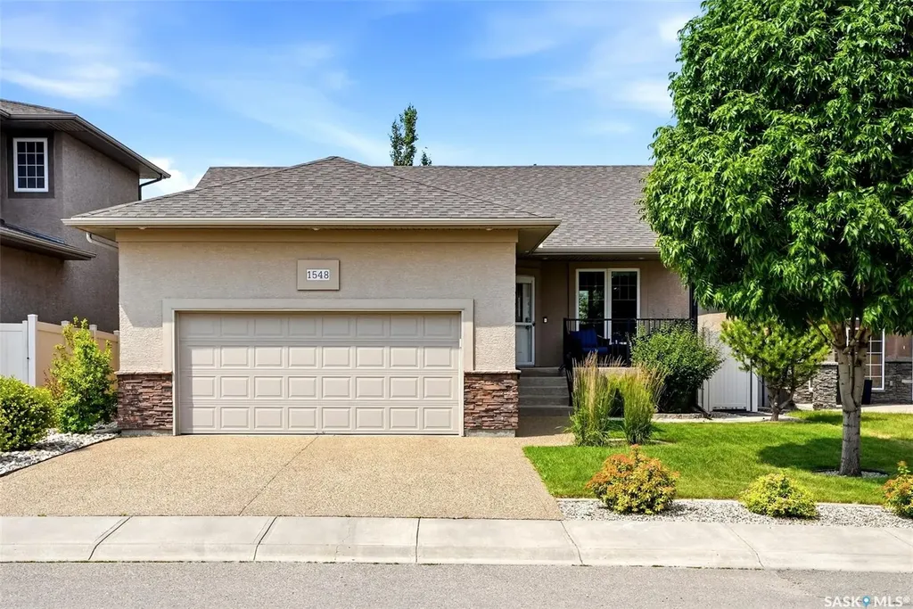 1548 Maple Hill Crescent N Regina SK S4X 0E8