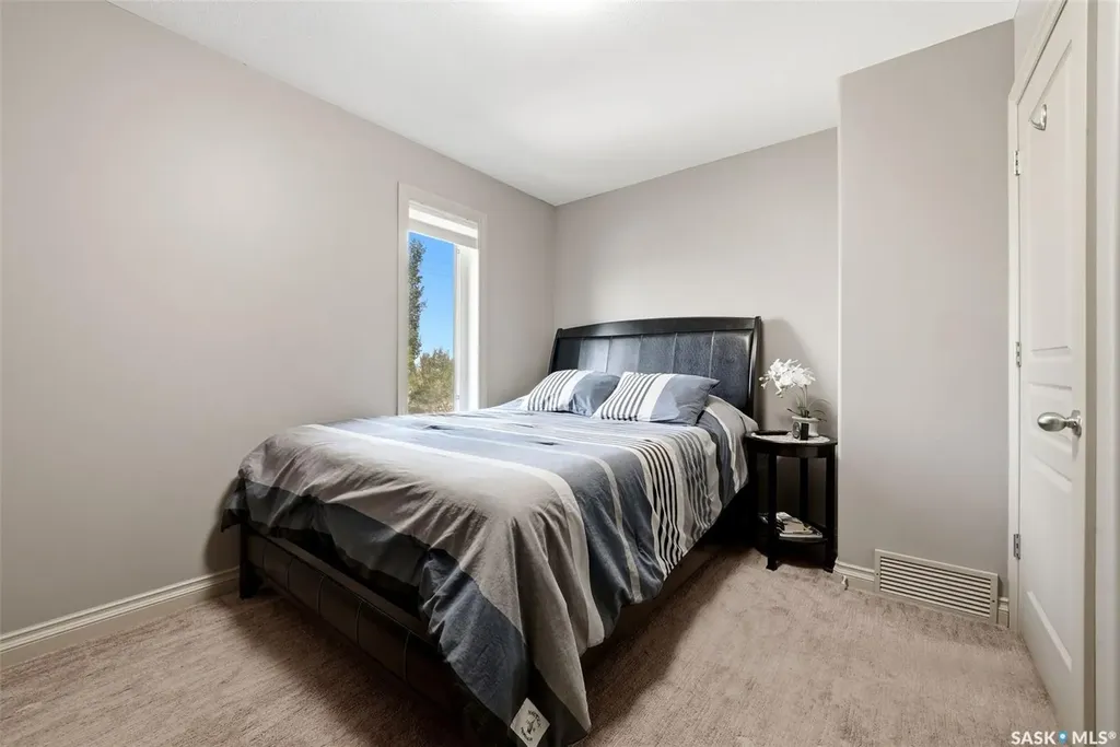 1548 Maple Hill Crescent N Regina SK S4X 0E8