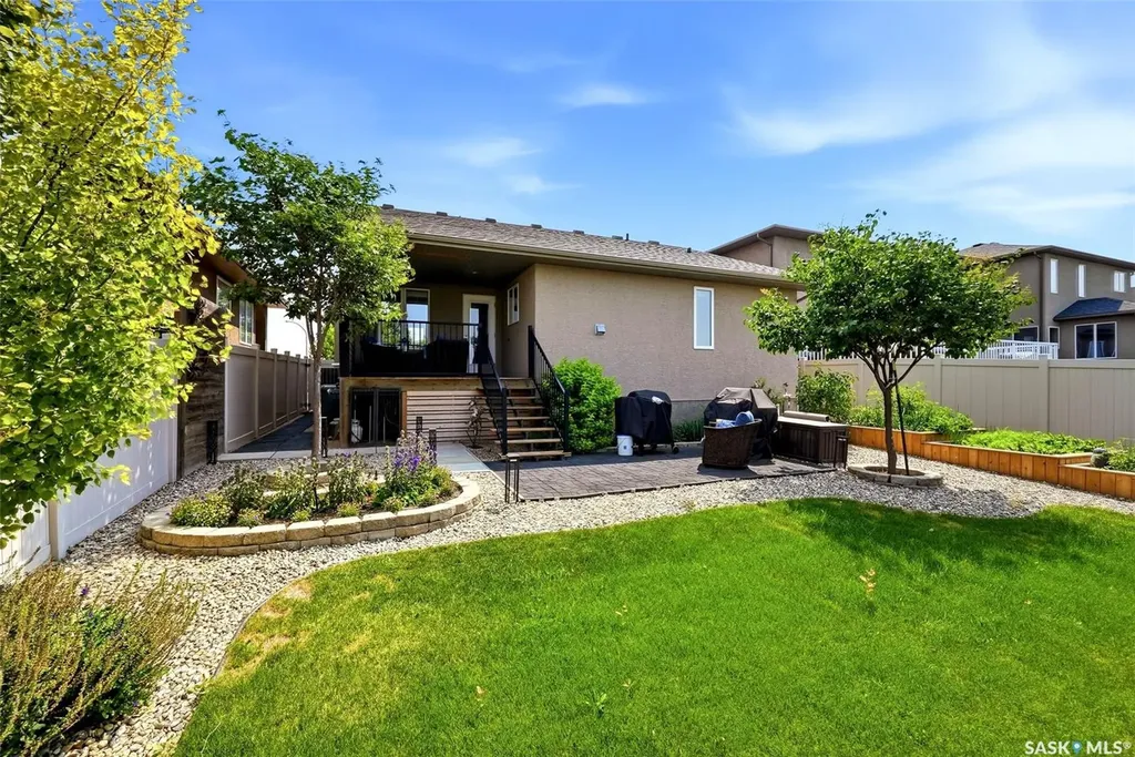 1548 Maple Hill Crescent N Regina SK S4X 0E8