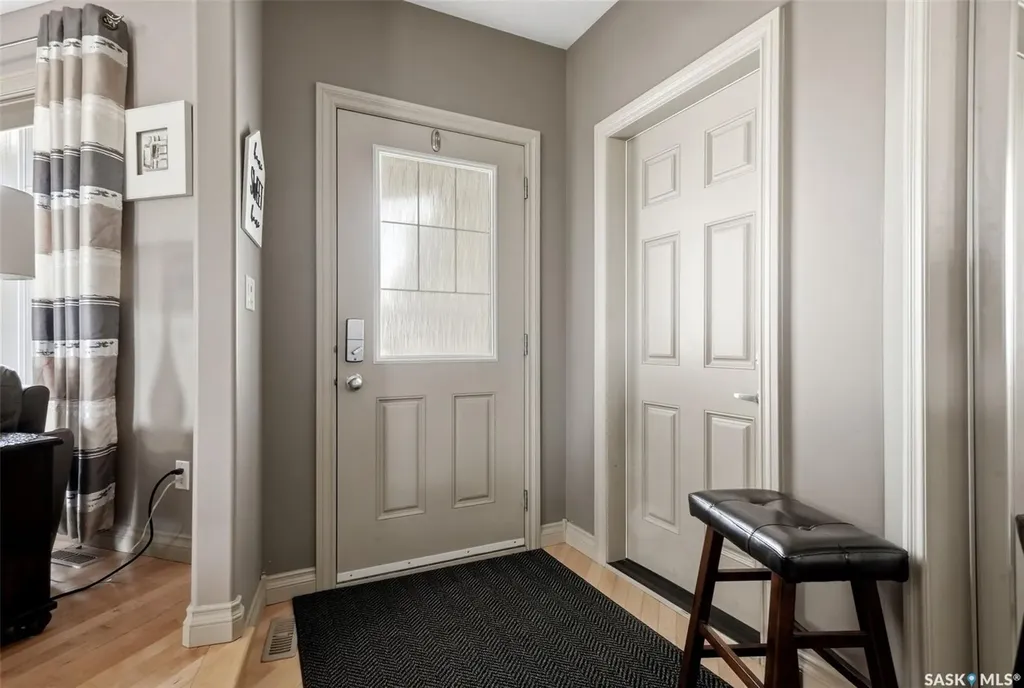 1548 Maple Hill Crescent N Regina SK S4X 0E8