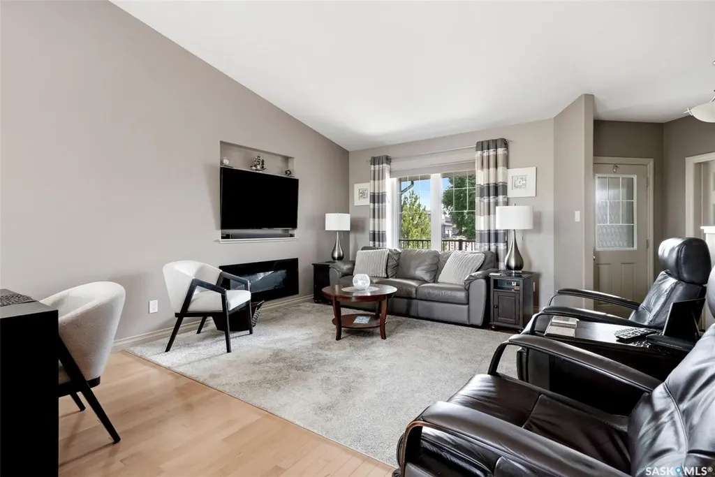 1548 Maple Hill Crescent N Regina SK S4X 0E8