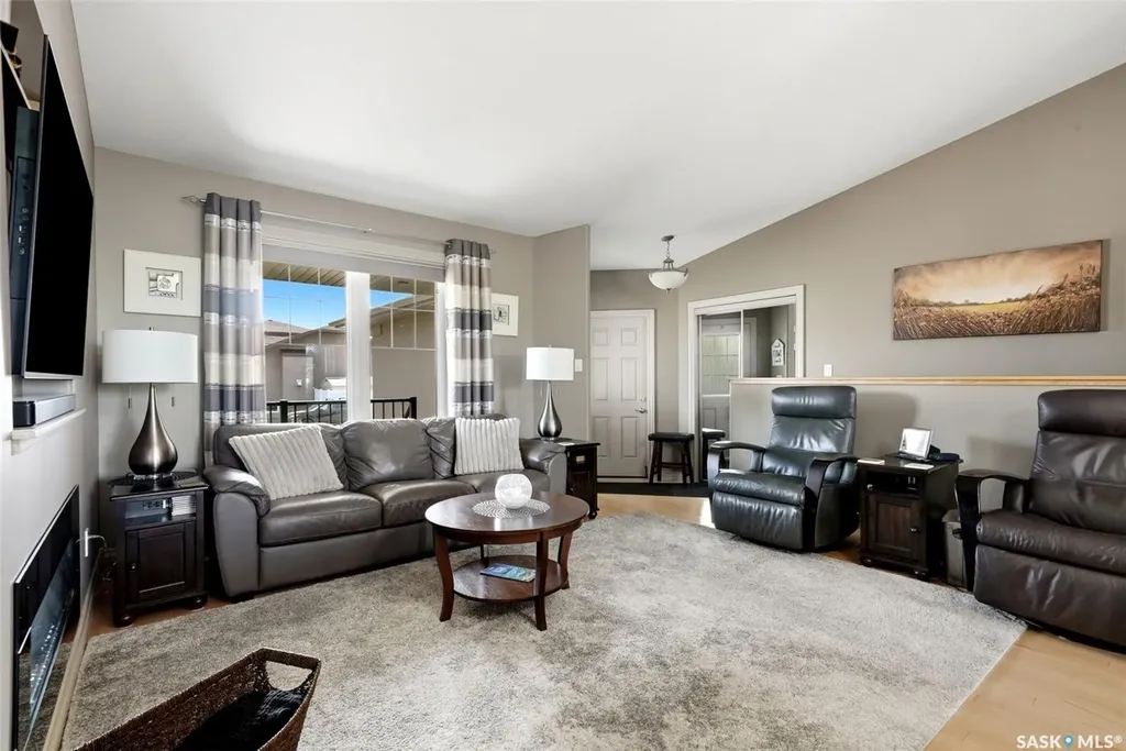 1548 Maple Hill Crescent N Regina SK S4X 0E8