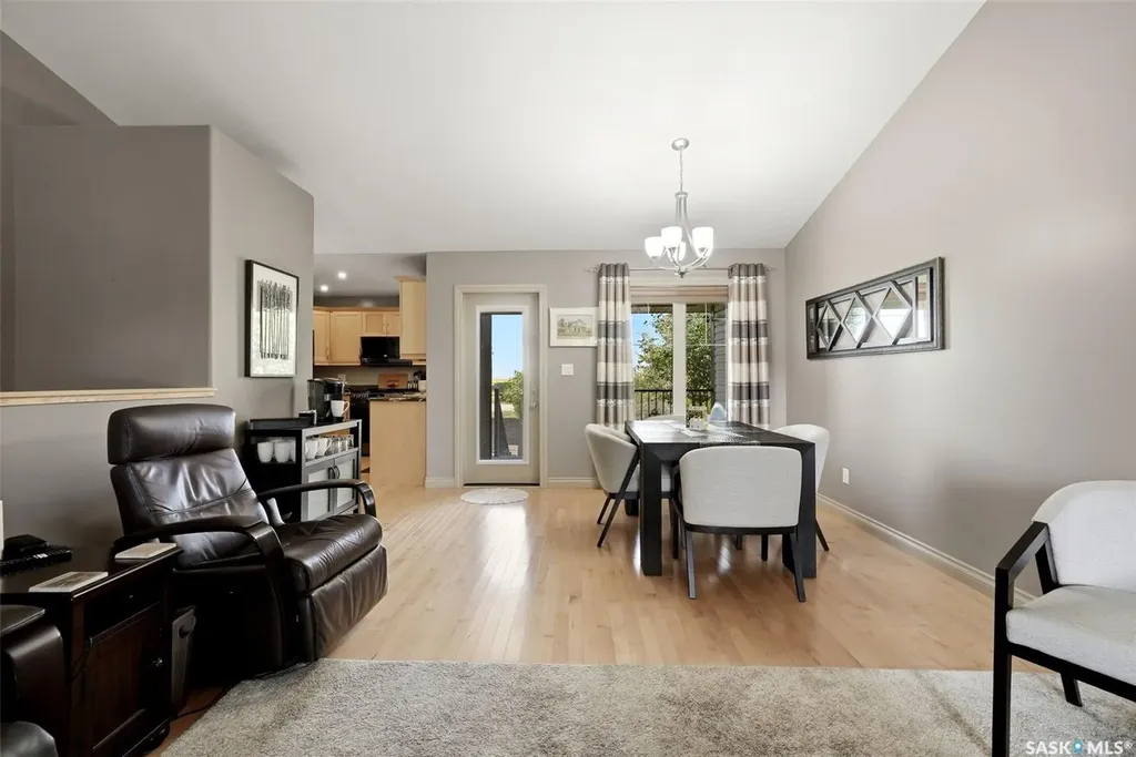 1548 Maple Hill Crescent N Regina SK S4X 0E8
