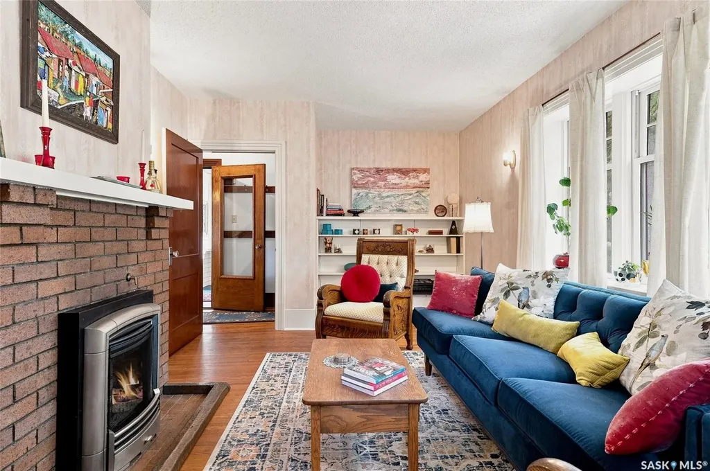 630 8th Avenue N Saskatoon SK S7K 2W8