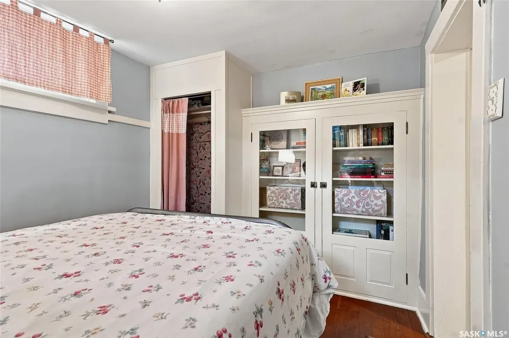 630 8th Avenue N Saskatoon SK S7K 2W8