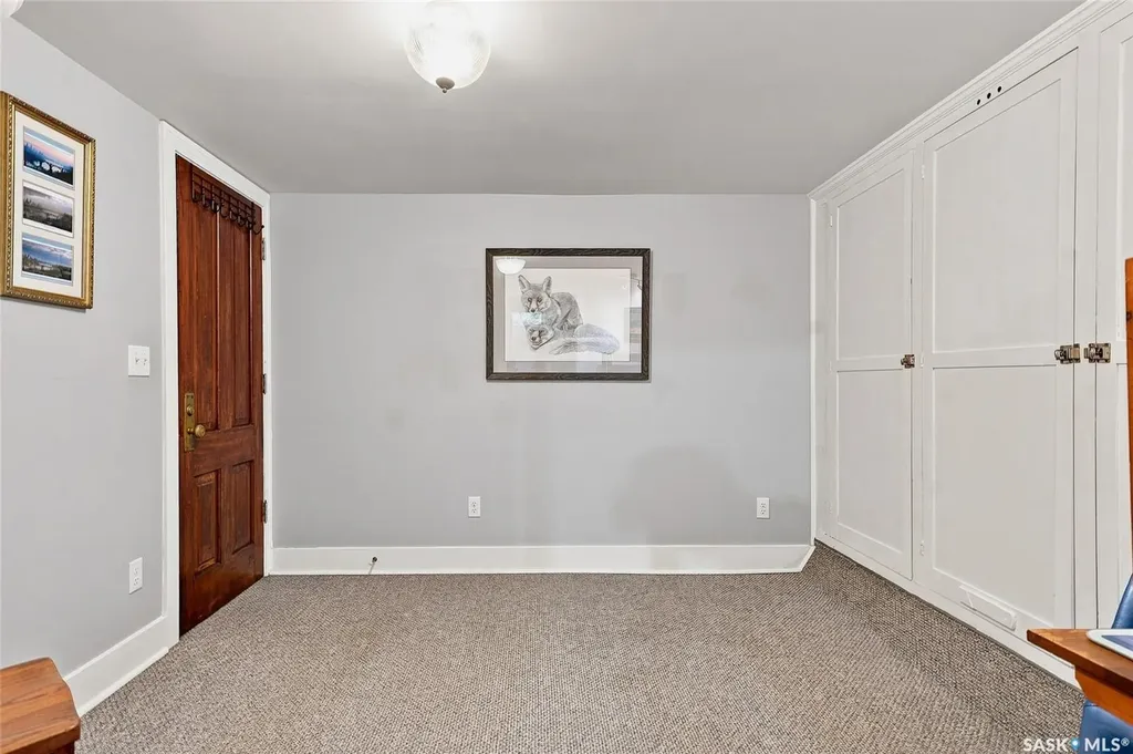 630 8th Avenue N Saskatoon SK S7K 2W8