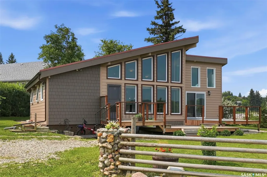 402 Lake Avenue Manitou Beach SK S0K 4T1
