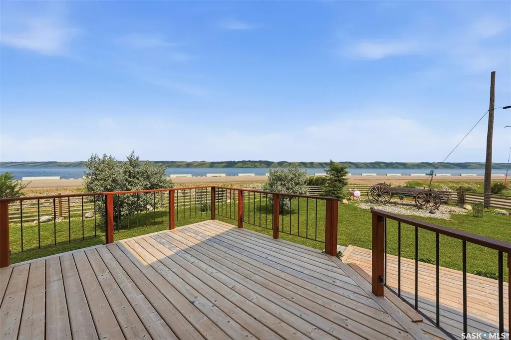 402 Lake Avenue Manitou Beach SK S0K 4T1