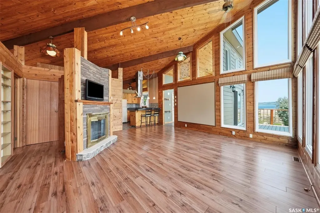 402 Lake Avenue Manitou Beach SK S0K 4T1