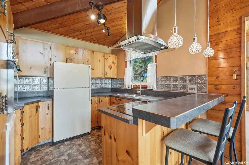 402 Lake Avenue Manitou Beach SK S0K 4T1
