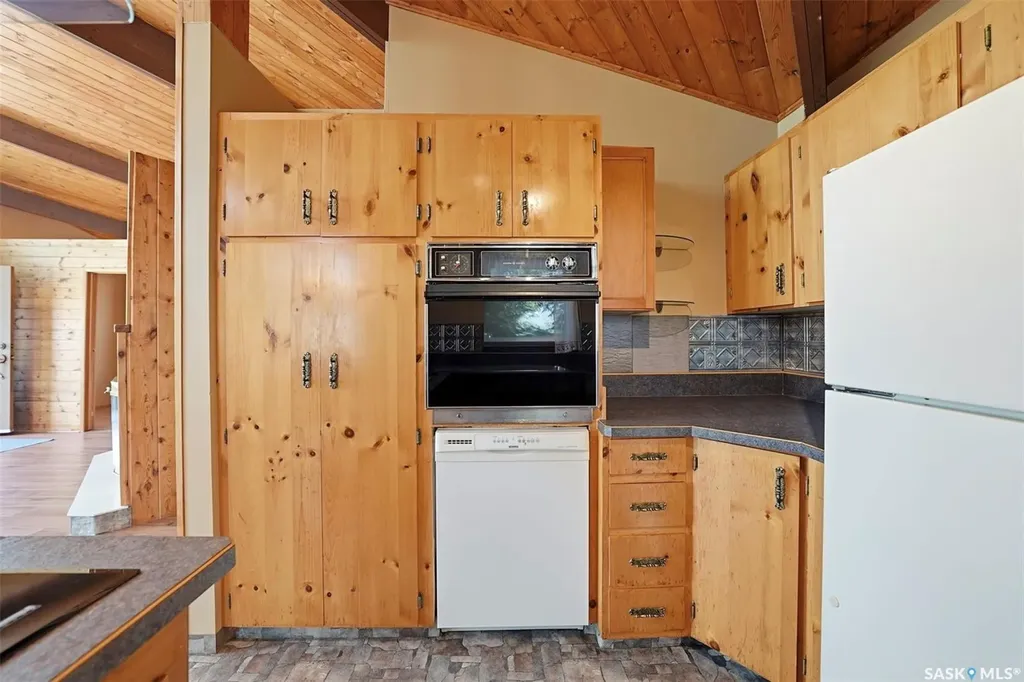 402 Lake Avenue Manitou Beach SK S0K 4T1