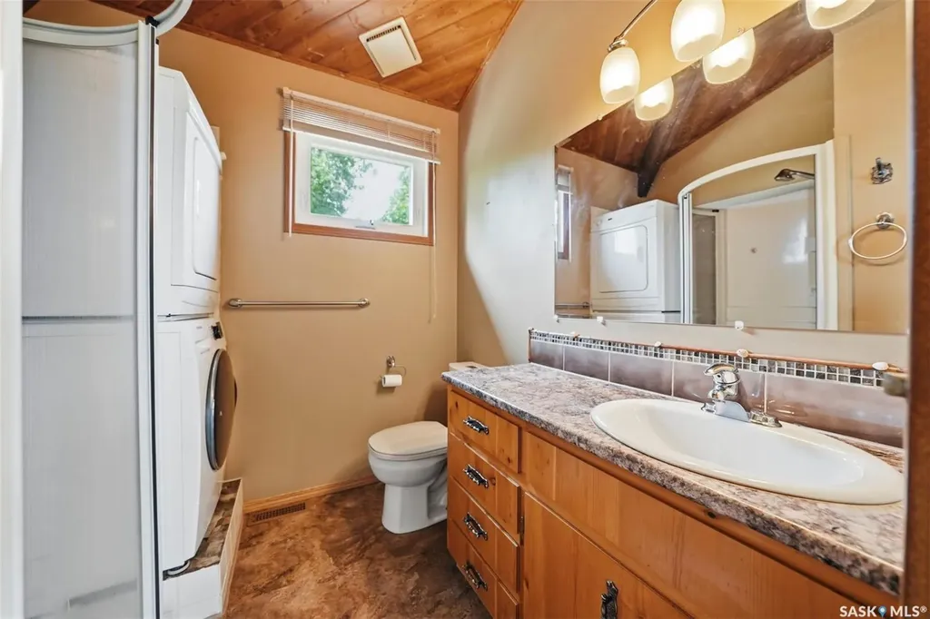 402 Lake Avenue Manitou Beach SK S0K 4T1