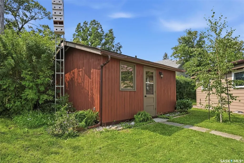 402 Lake Avenue Manitou Beach SK S0K 4T1