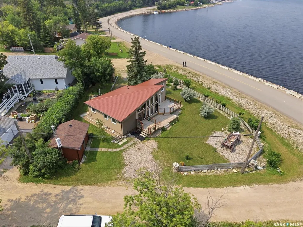 402 Lake Avenue Manitou Beach SK S0K 4T1