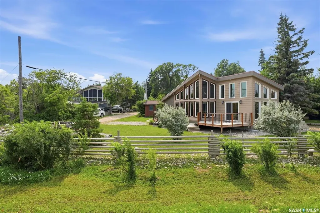 402 Lake Avenue Manitou Beach SK S0K 4T1