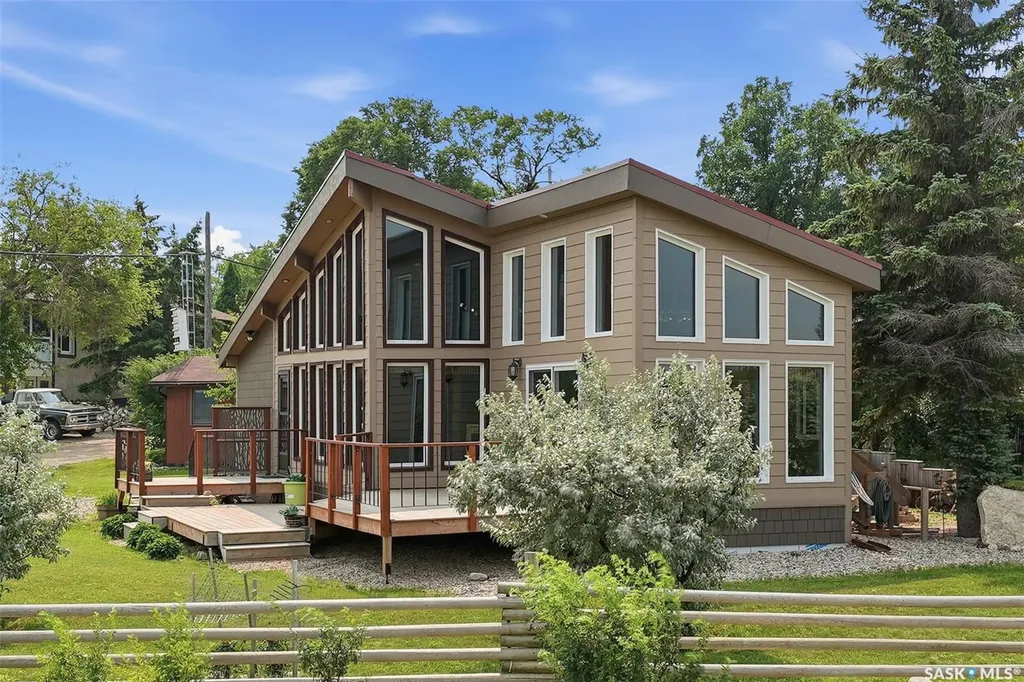 402 Lake Avenue Manitou Beach SK S0K 4T1