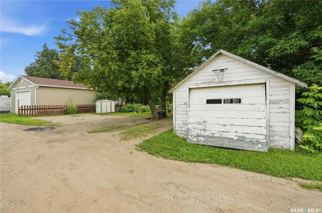305 2nd Avenue Borden SK S0K 0N0